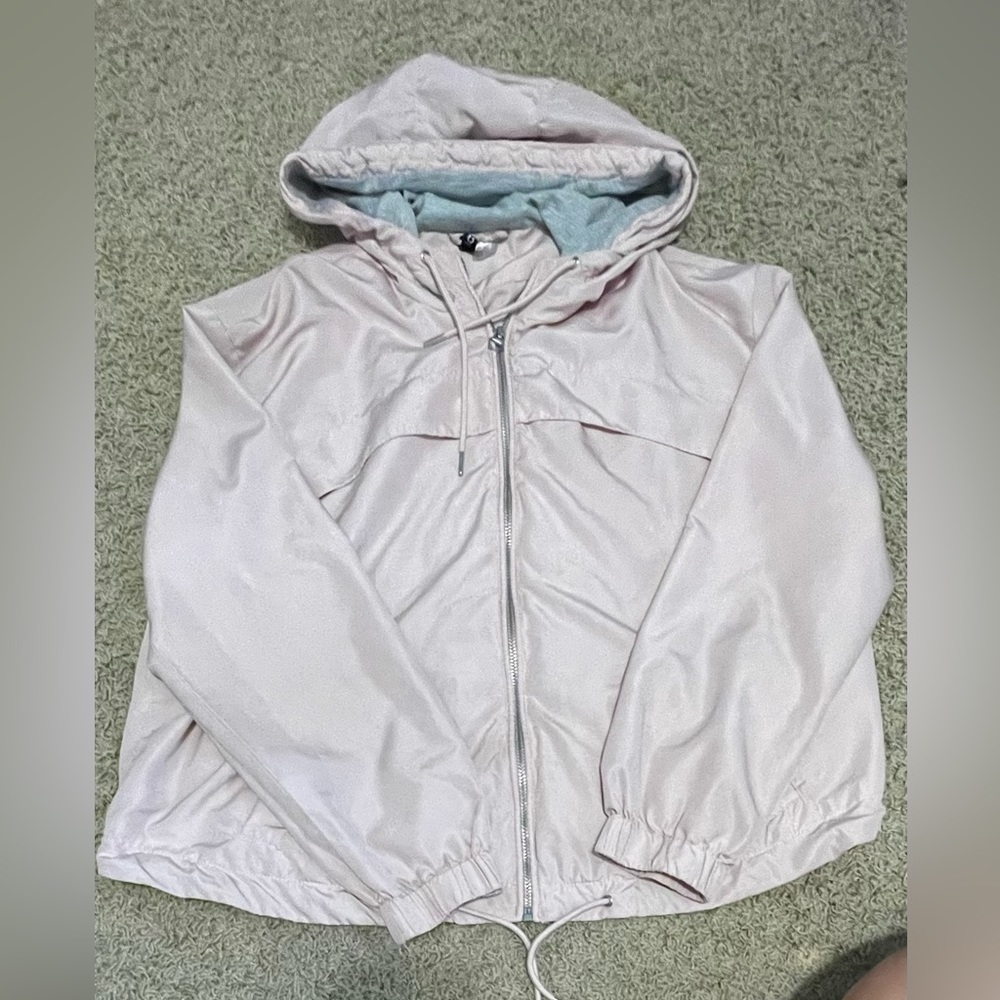 brand: divided size: M